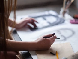 Aperçu de l'actualité Un stage de dessin et un stage de photo à l’École Supérieure d’Arts Plastiques – Pavillon Bosio durant les vacances scolaires de la Toussaint