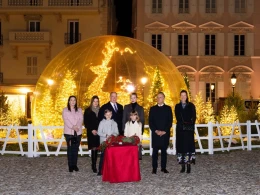 Aperçu de l'actualité Mise en lumière de la ville par le Couple Princier et Leurs Enfants